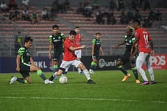 KL City FC’s Ryan Lambert (centre) in action against Melaka during the match at KLFA Stadium. - BERNAMA PIC