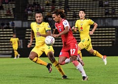 Sabah’s Amri Yahyah in action during the match against Kedah at Likas Stadium.